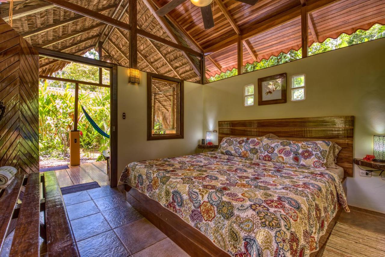 Caribe Town Bungalows Puerto Viejo de Talamanca Eksteriør bilde